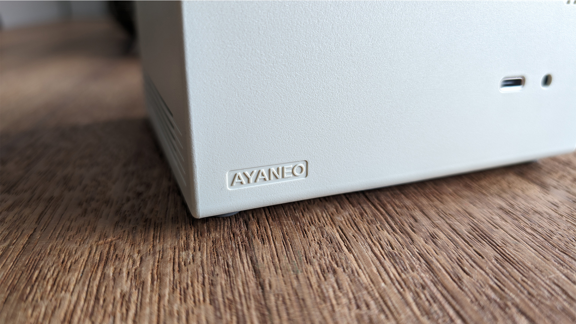 AYANEO Retro Mini PC AM01 review